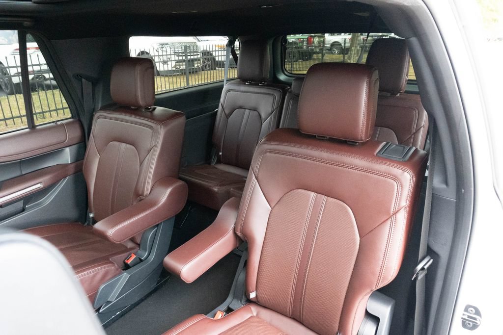 Used 2024 Ford Expedition Max Limited AWD/4WD image 23