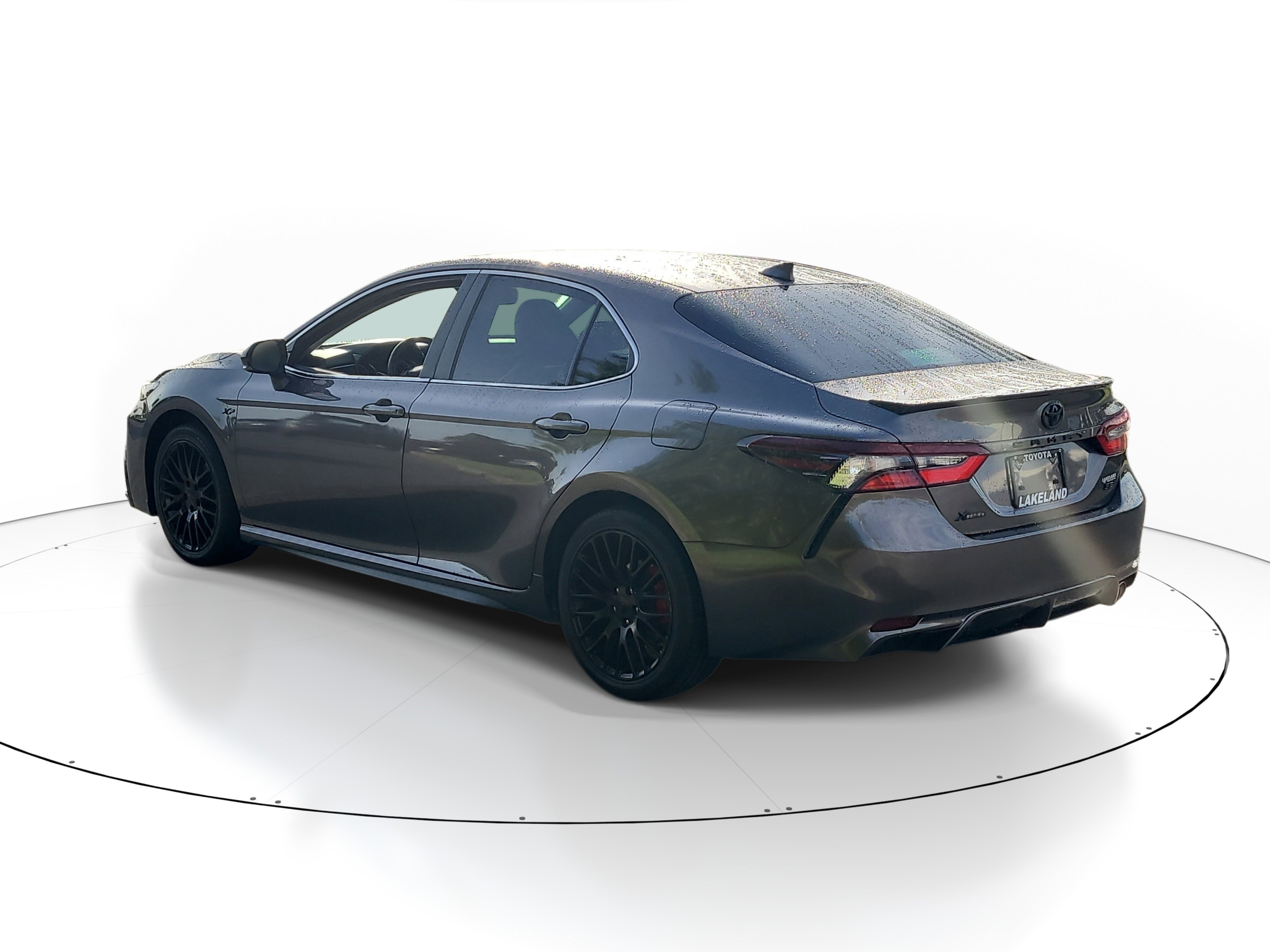 Used 2024 Toyota Camry SE w/ Convenience Package image 5