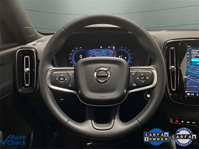 Used 2025 Volvo XC40 B5 Core image 11