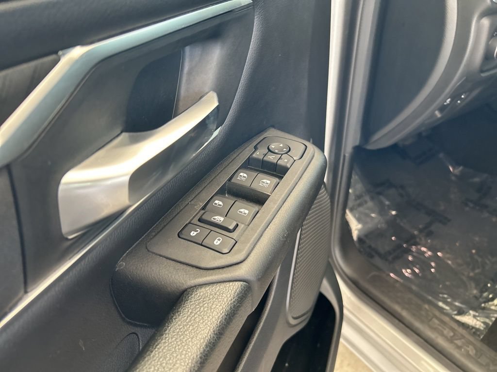 Certified 2025 RAM 1500 Big Horn AWD/4WD image 36