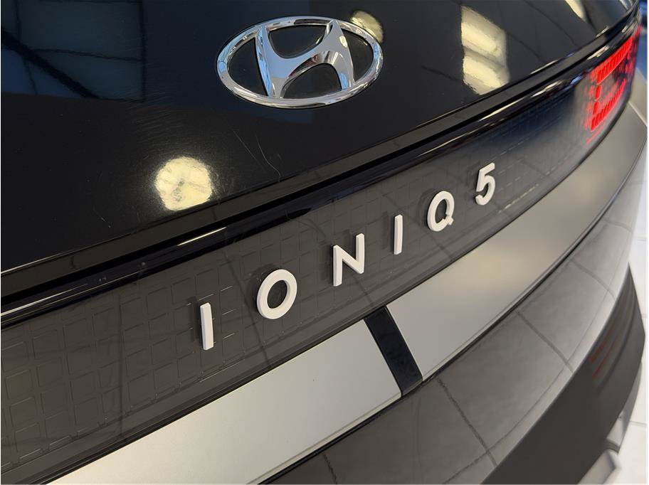 Used 2024 Hyundai Ioniq 5 SEL RWD image 25