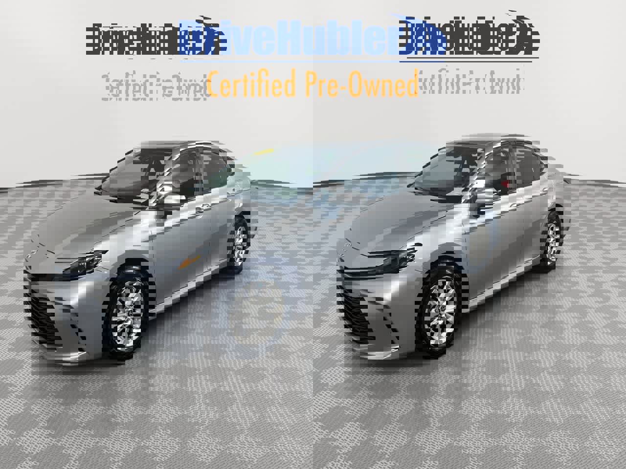 Used 2025 Toyota Camry LE image 2