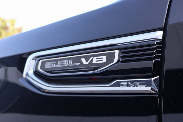 New 2025 GMC Sierra 1500 SLE w/ Preferred Package image 8