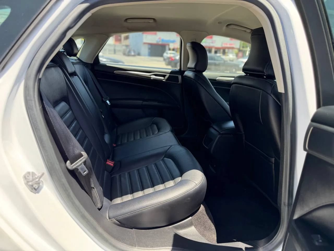 Used 2018 Ford Fusion Energi SE FWD image 30