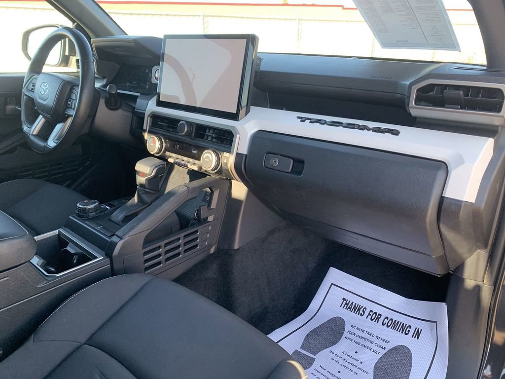 Used 2024 Toyota Tacoma TRD Off-Road image 27