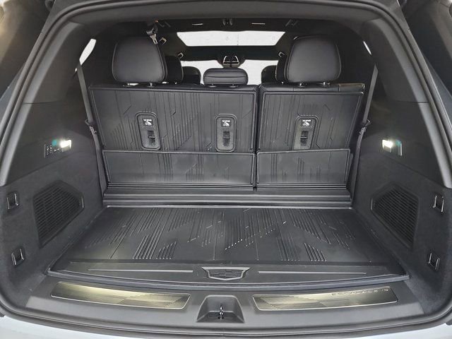 New 2026 Cadillac Escalade IQL Sport 1 w/ LPO, Floor Liner Package AWD/4WD image 12