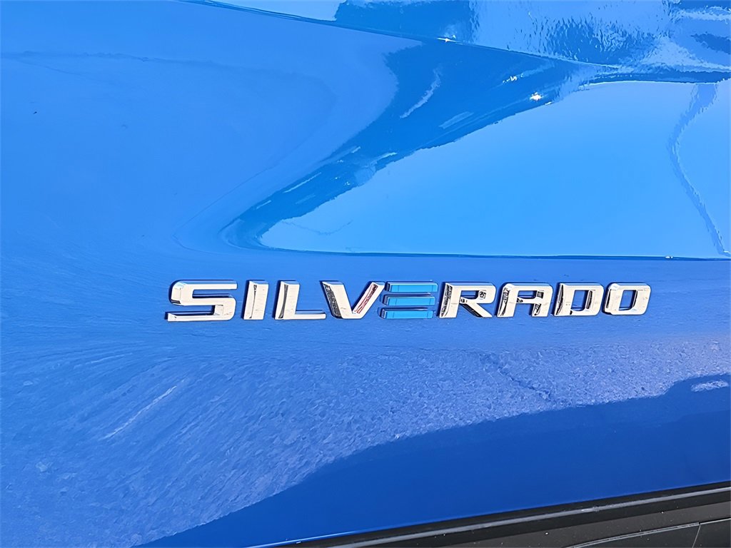 New 2025 Chevrolet Silverado EV LT image 24