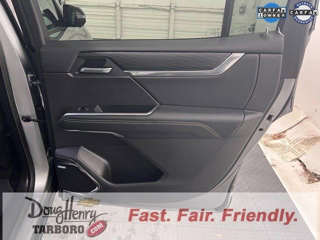 Used 2025 GMC Acadia Elevation FWD image 39