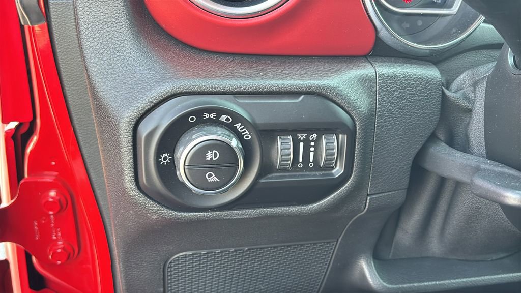 Used 2021 Jeep Gladiator Rubicon image 15