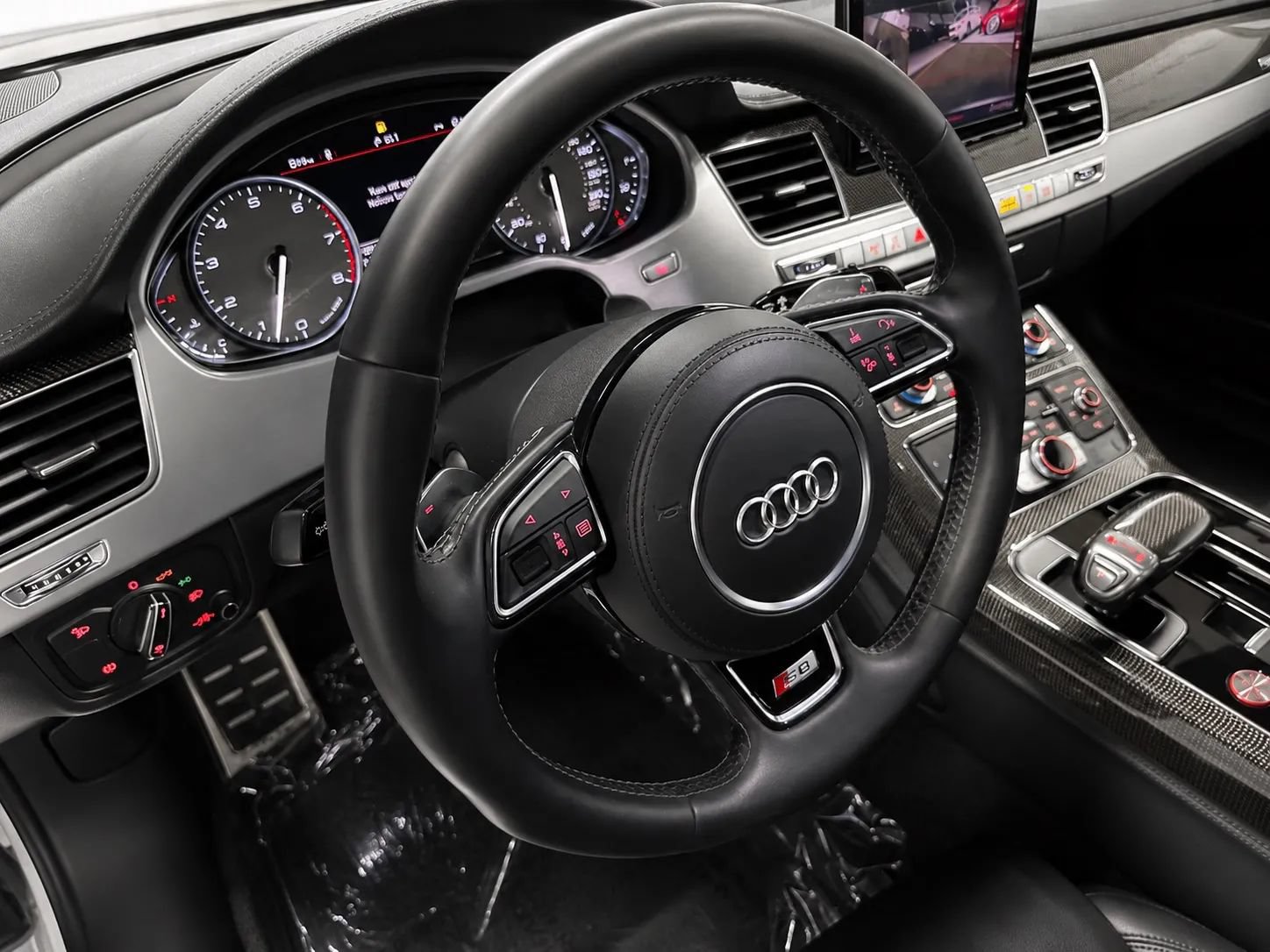 Used 2013 Audi S8 AWD/4WD image 10