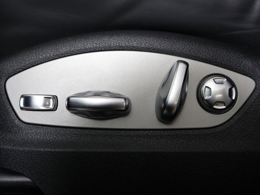 Used 2023 Porsche Macan S image 33