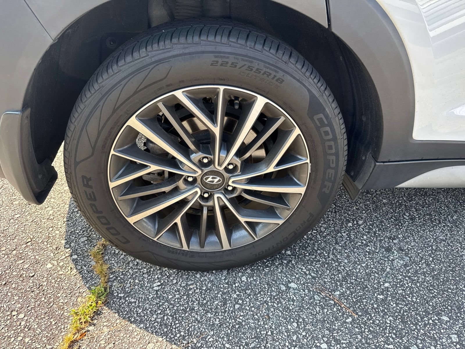 Used 2021 Hyundai Tucson Ultimate w/ Cargo Package AWD/4WD image 11