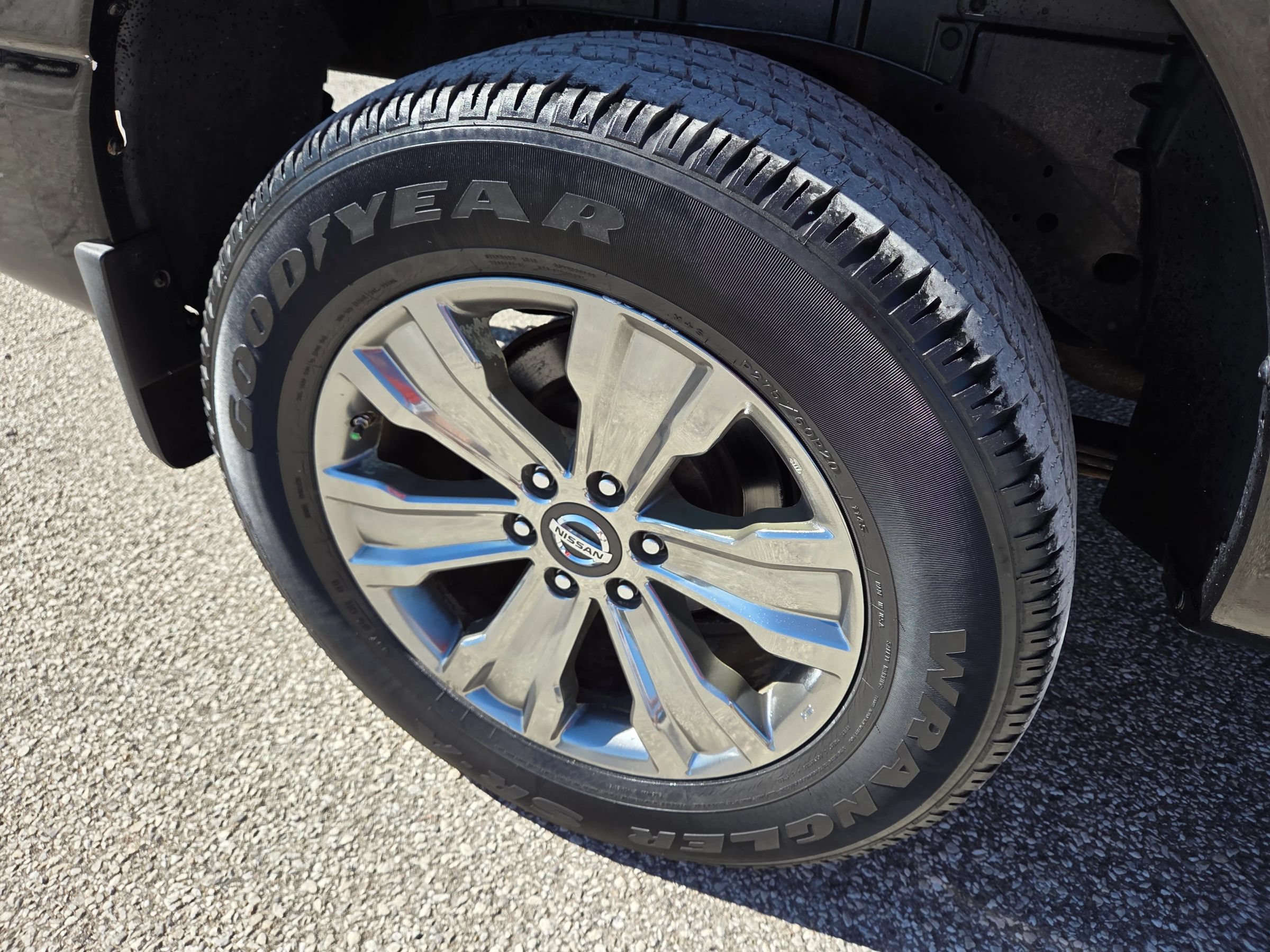 Used 2018 Nissan Titan SL w/ Texas Titan Edition AWD/4WD image 14