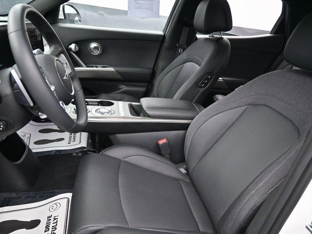 Used 2025 Genesis GV60 RWD image 27