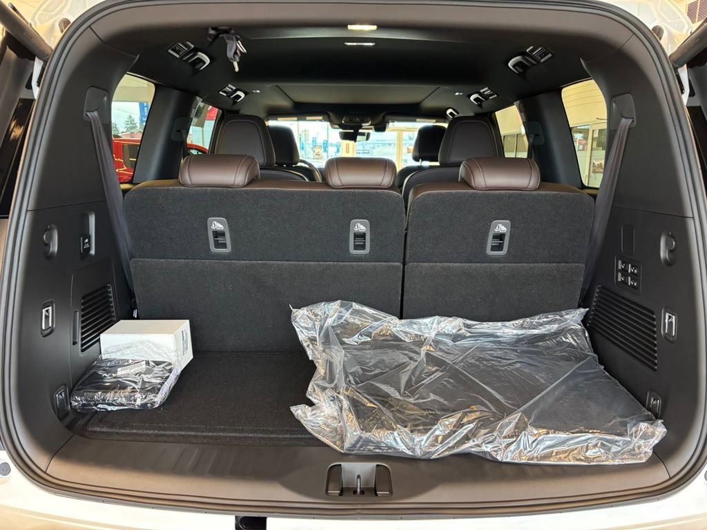 New 2026 Nissan Armada Platinum image 32