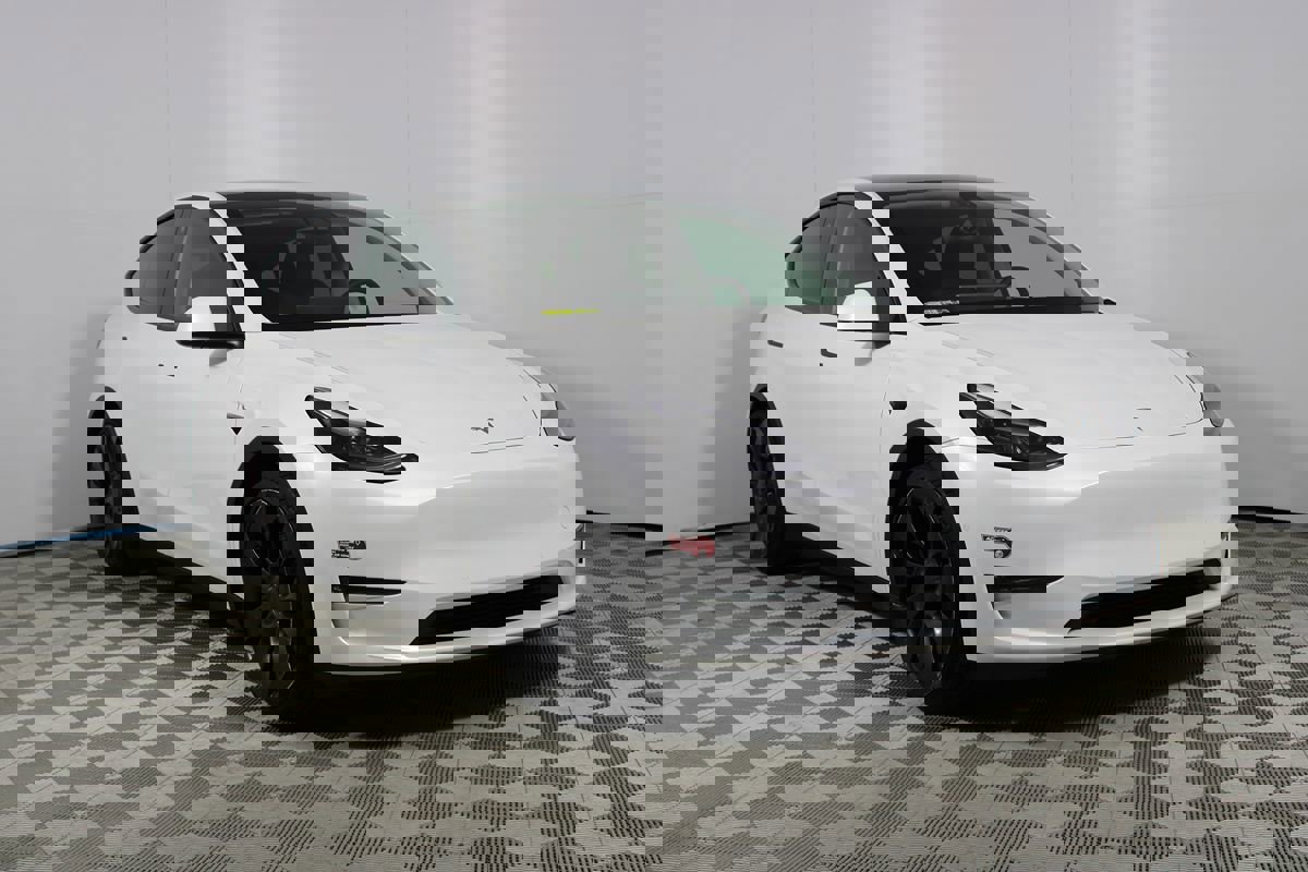 Used 2022 Tesla Model Y Performance image 24