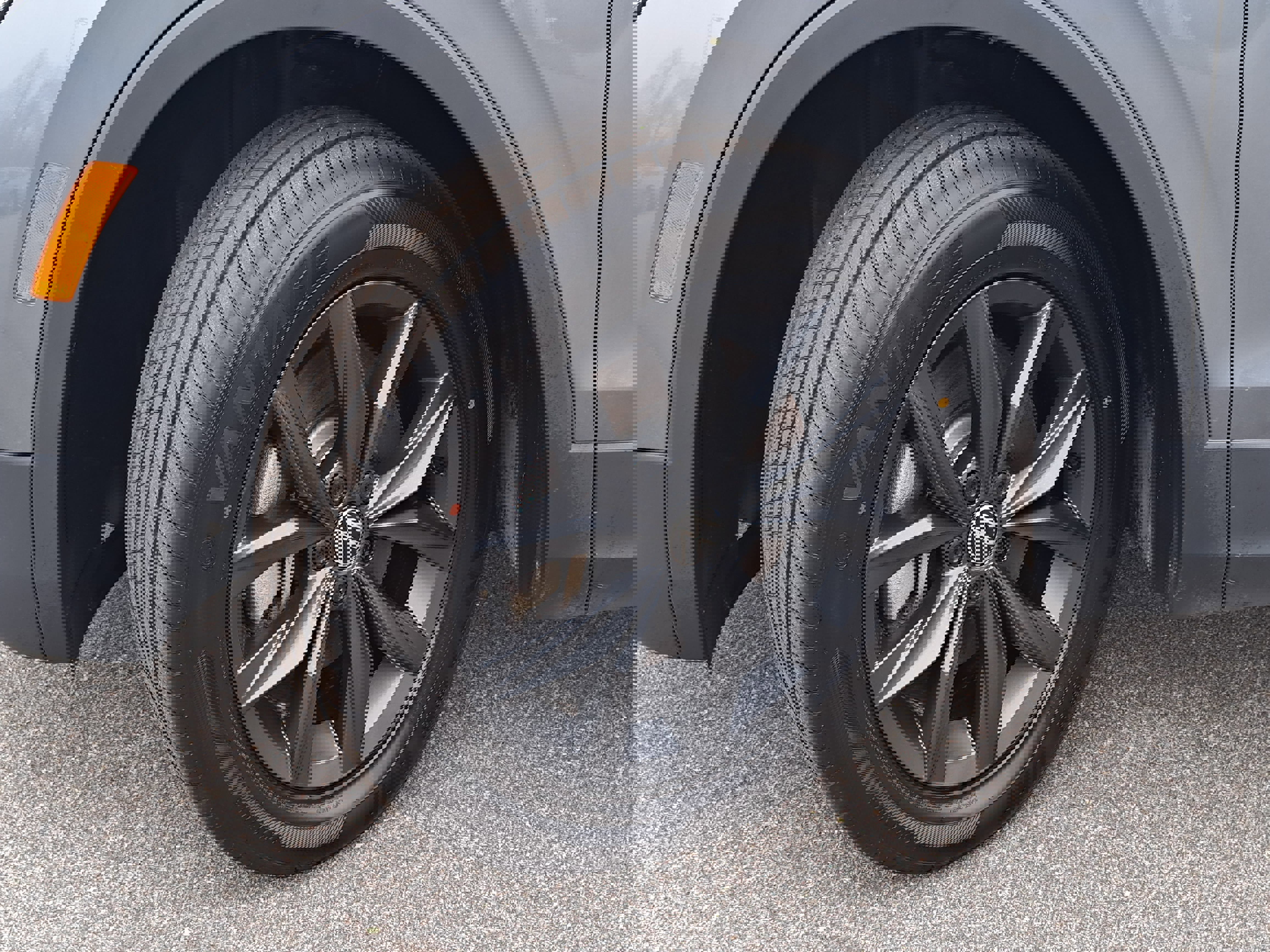 Used 2024 Volkswagen Tiguan SE image 30