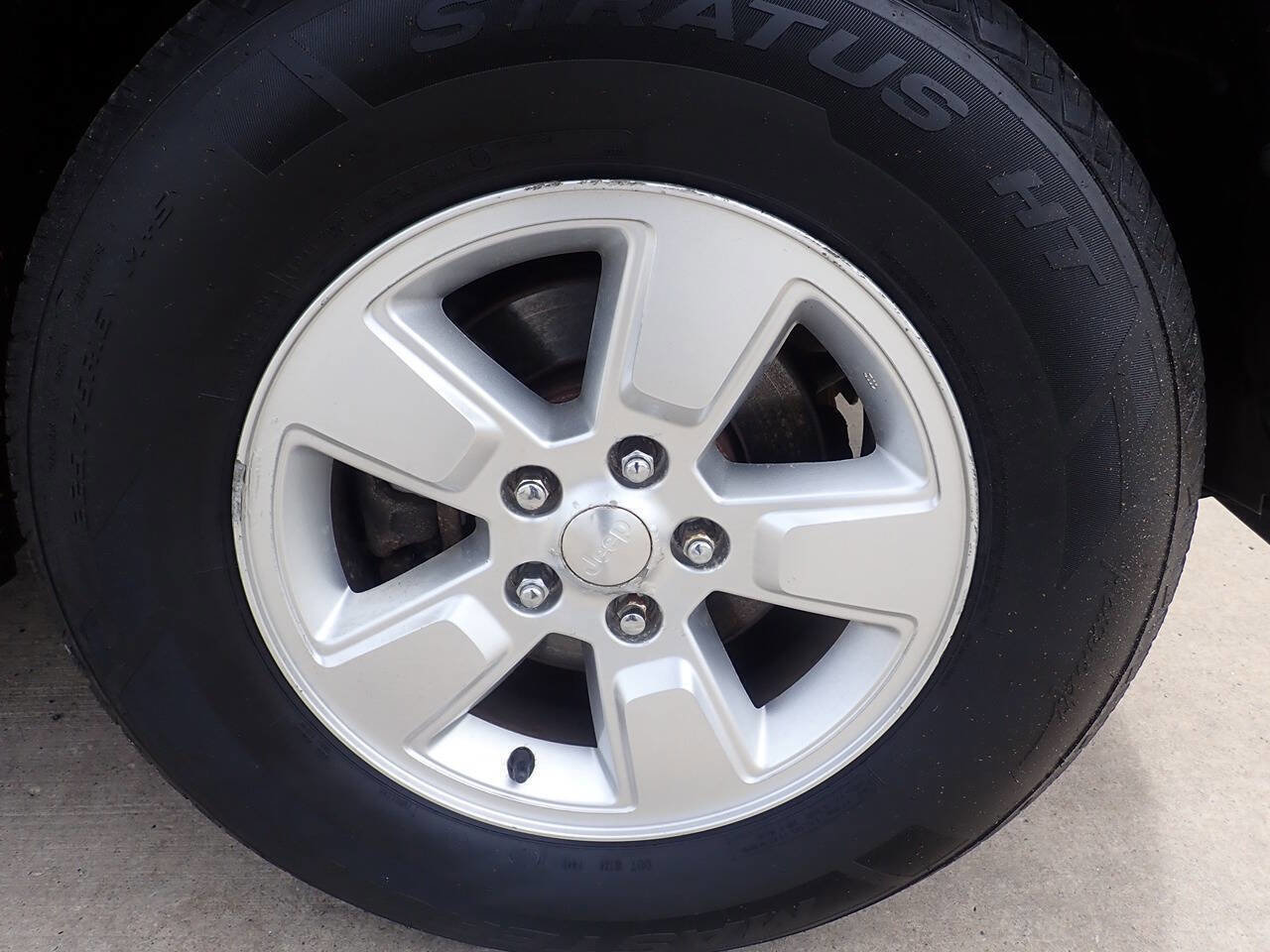 Used 2010 Jeep Liberty Sport w/ Popular Equipment Group image 30