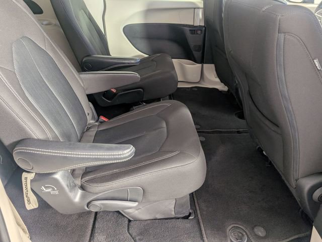 Certified 2023 Chrysler Voyager LX image 29