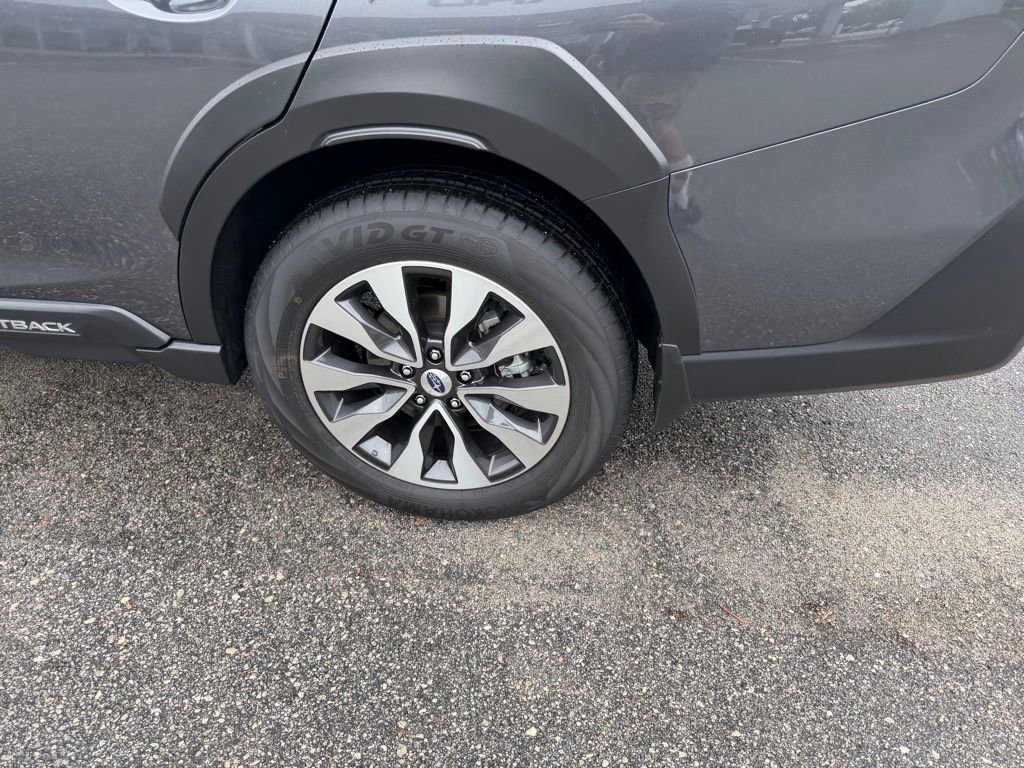 Used 2025 Subaru Outback Limited image 10