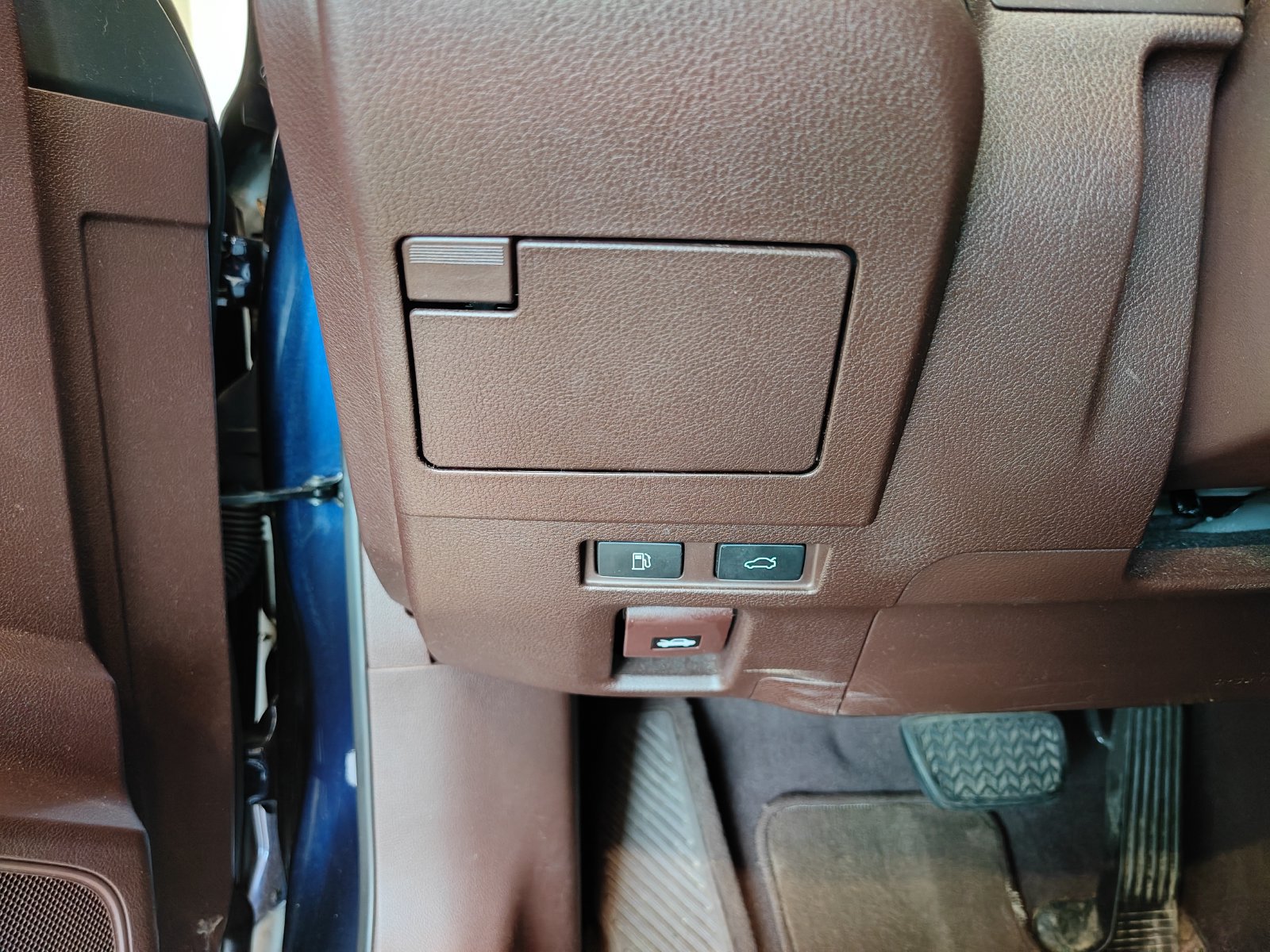 Used 2019 Lexus ES 300h w/ Premium Package FWD image 35