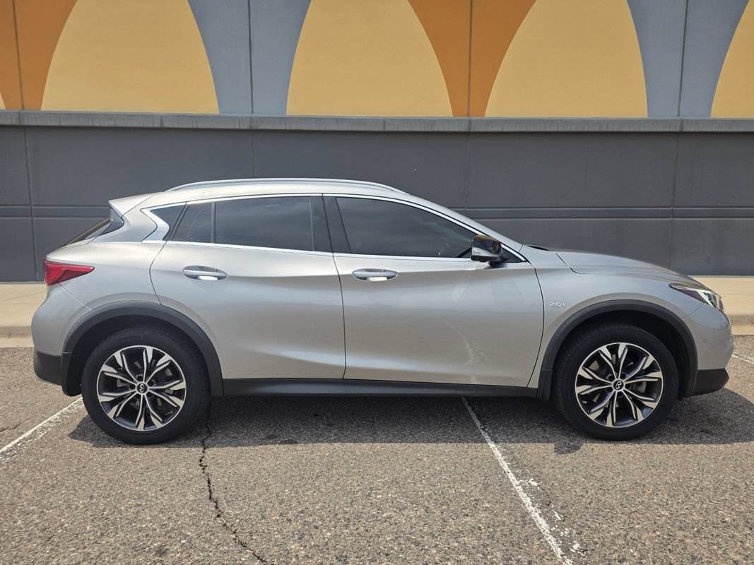 Used 2019 INFINITI QX30 AWD w/ Navigation Package image 7