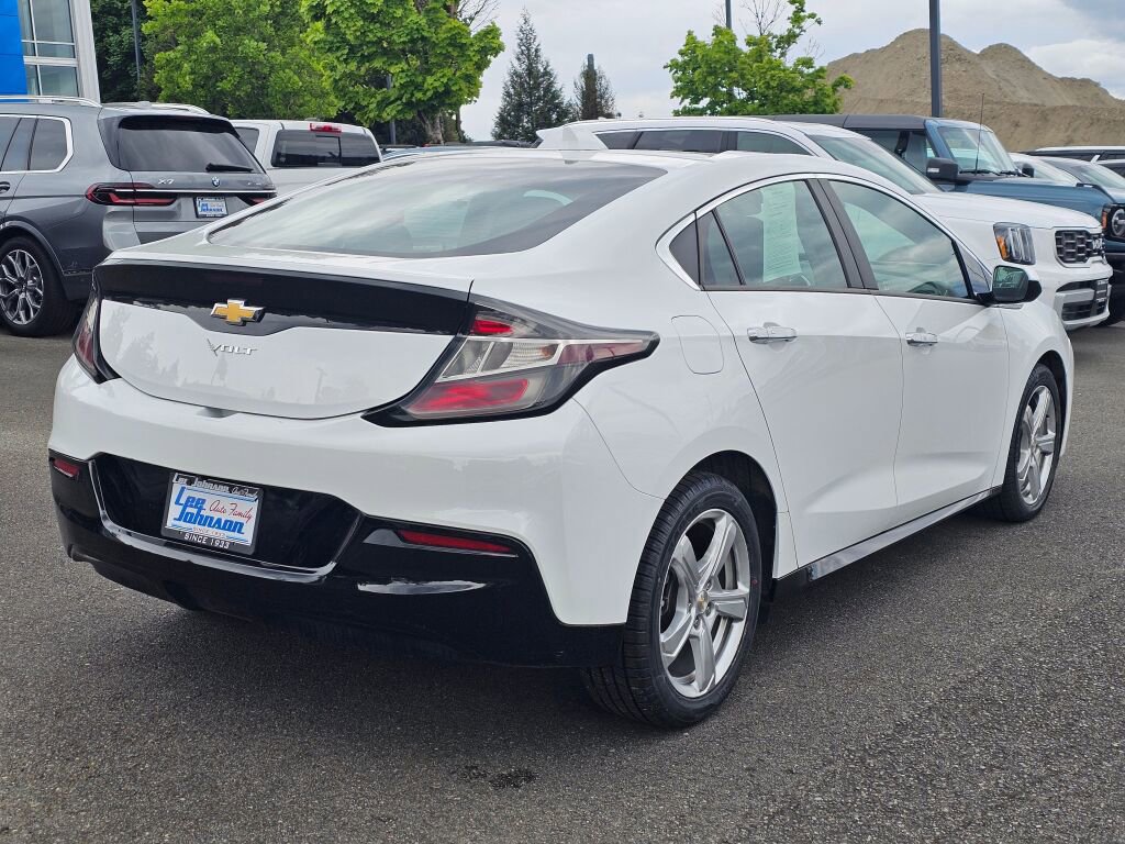 Used 2018 Chevrolet Volt LT FWD image 5