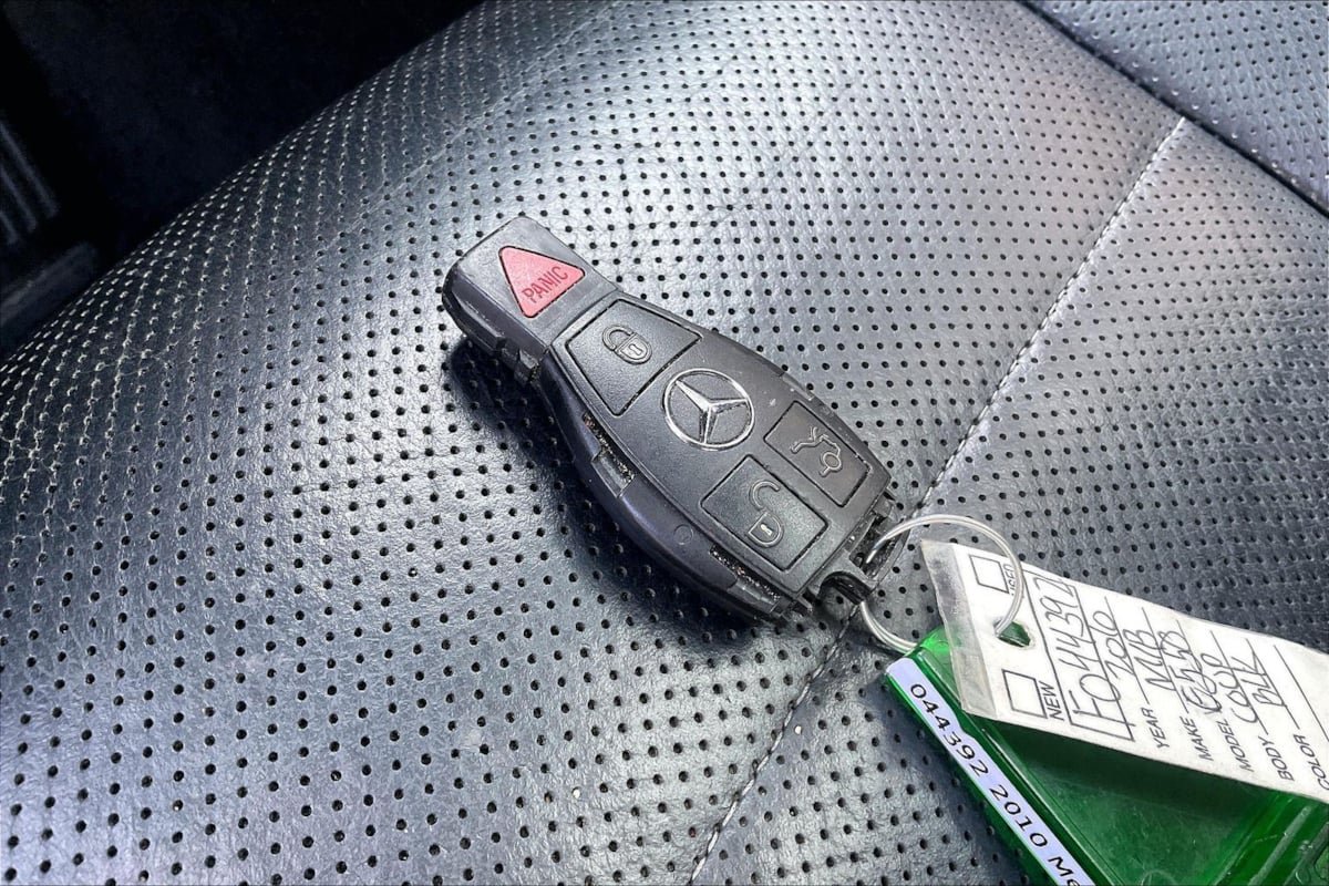 Used 2010 Mercedes-Benz E 550 Coupe image 11