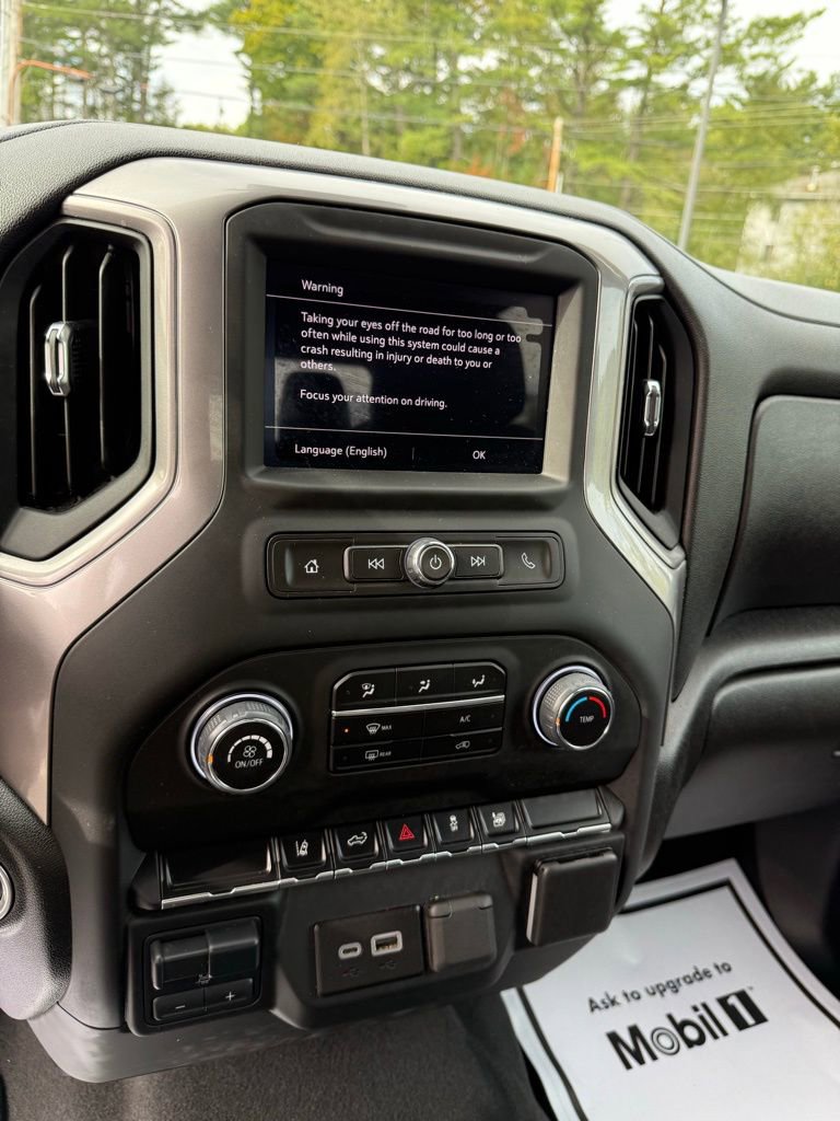 Used 2024 Chevrolet Silverado 2500 Custom w/ Custom Convenience Package image 11