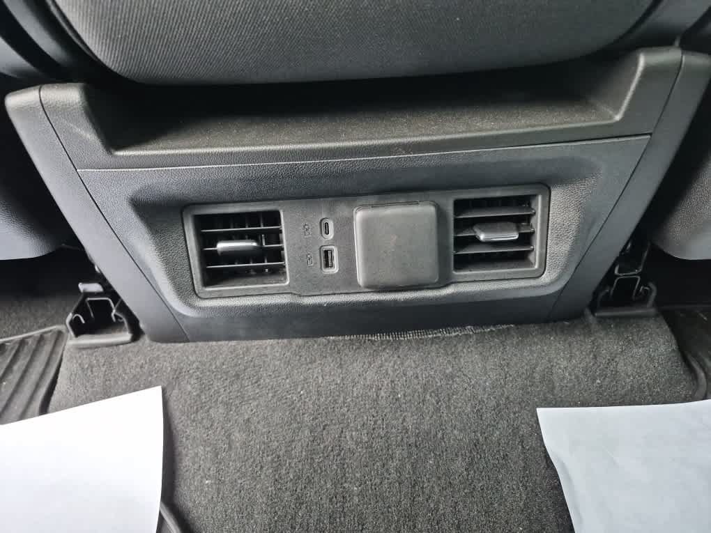 Used 2024 Chevrolet Silverado 1500 LT AWD/4WD image 36