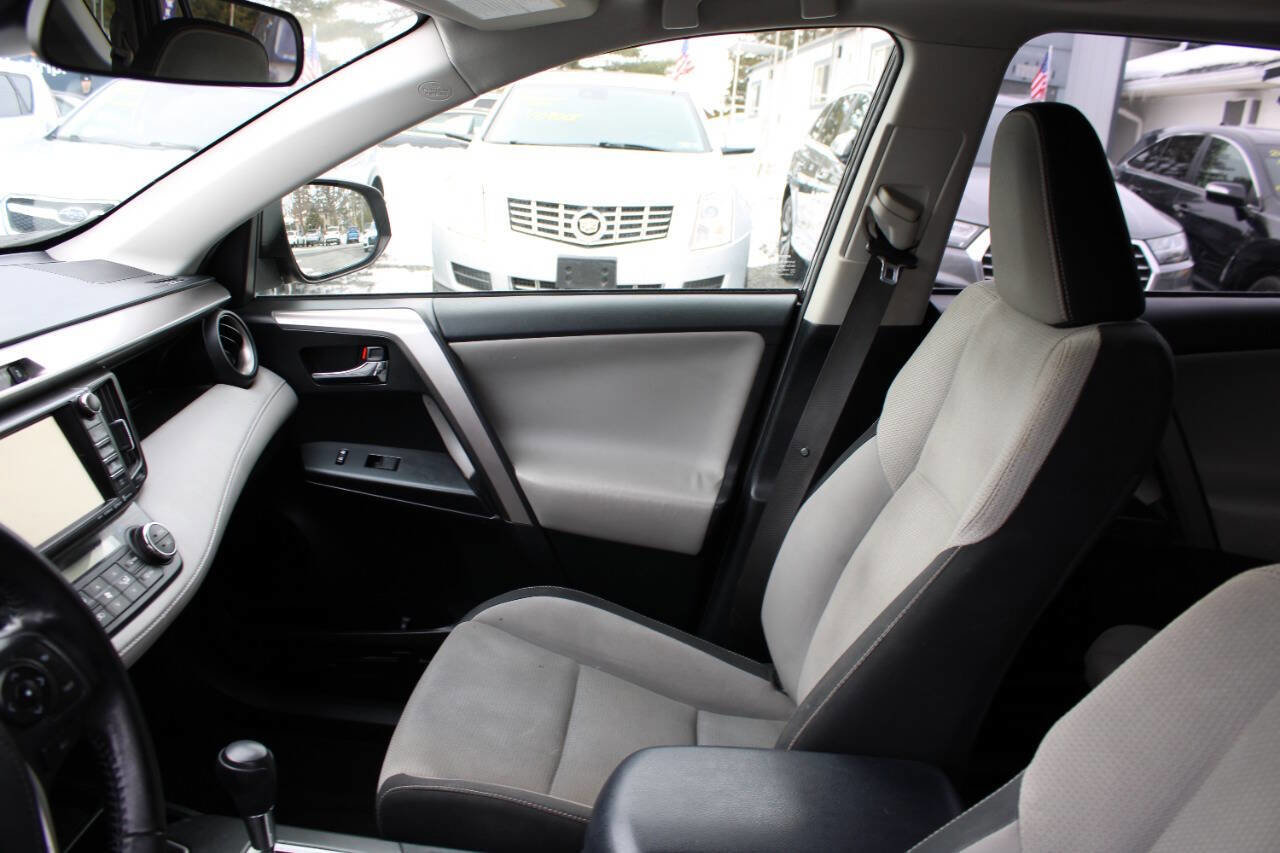 Used 2017 Toyota RAV4 XLE image 14