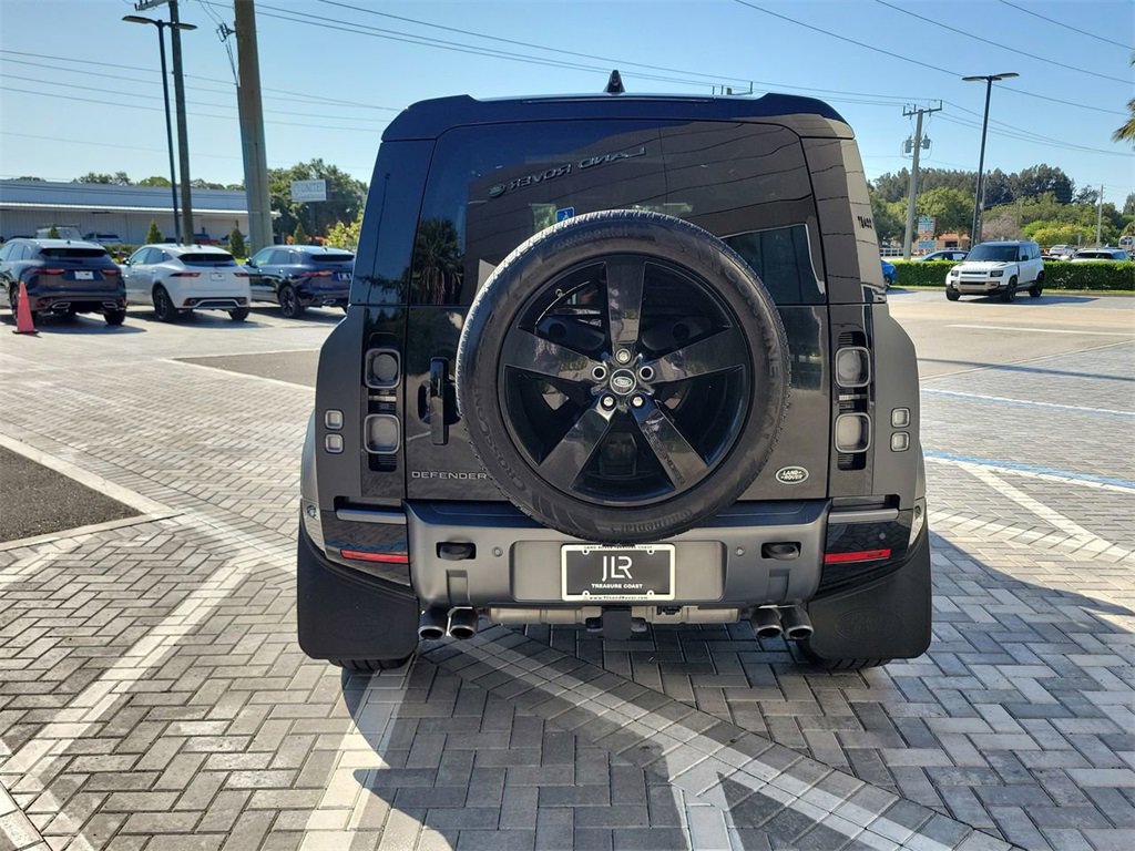 Certified 2023 Land Rover Defender 110 V8 image 4