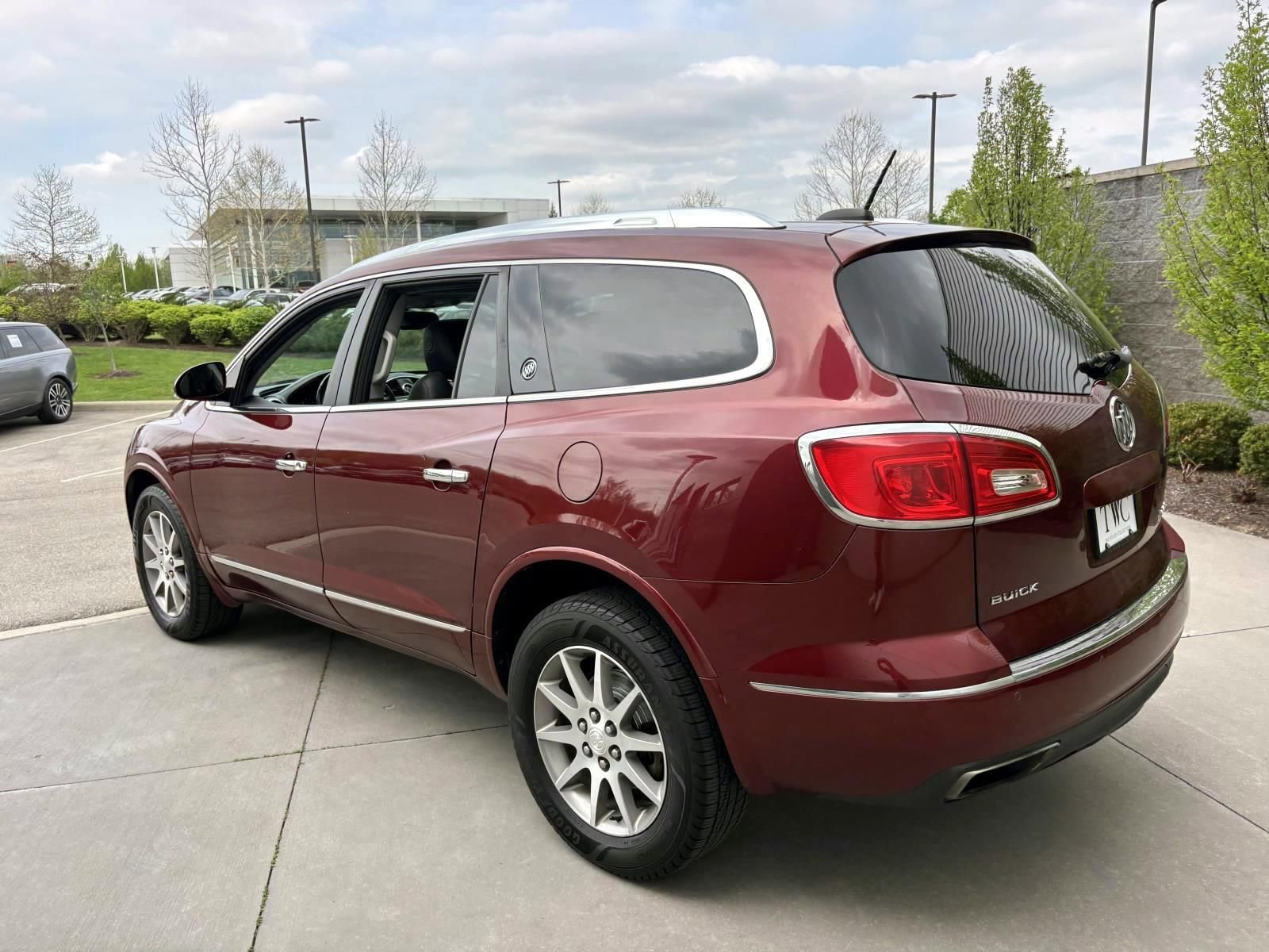 Used 2016 Buick Enclave Leather FWD image 7