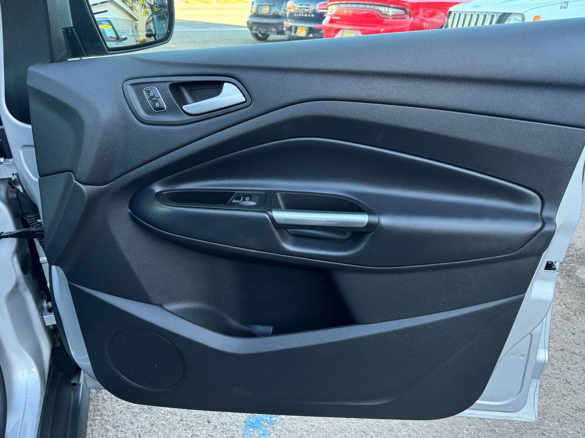 Used 2017 Ford C-MAX Energi SE w/ Equipment Group 402A image 30