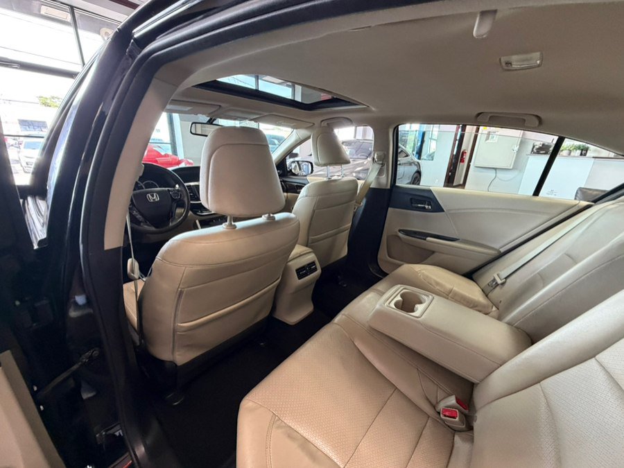 Used 2017 Honda Accord EX-L image 29
