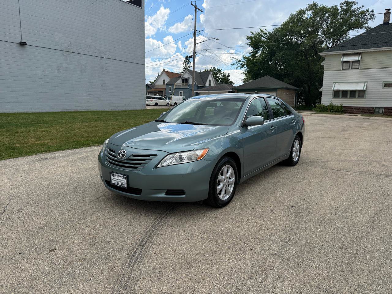 Used 2008 Toyota Camry XLE FWD image 3