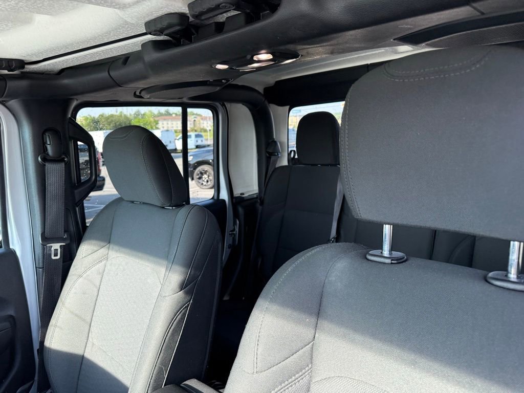 Used 2022 Jeep Gladiator Sport image 23