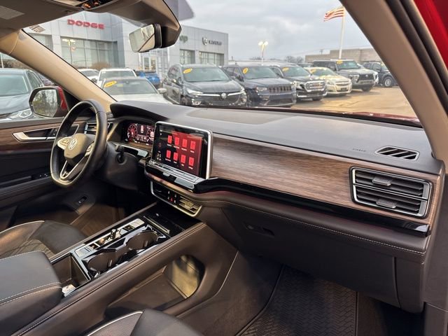 Used 2024 Volkswagen Atlas SEL Premium R-Line image 29