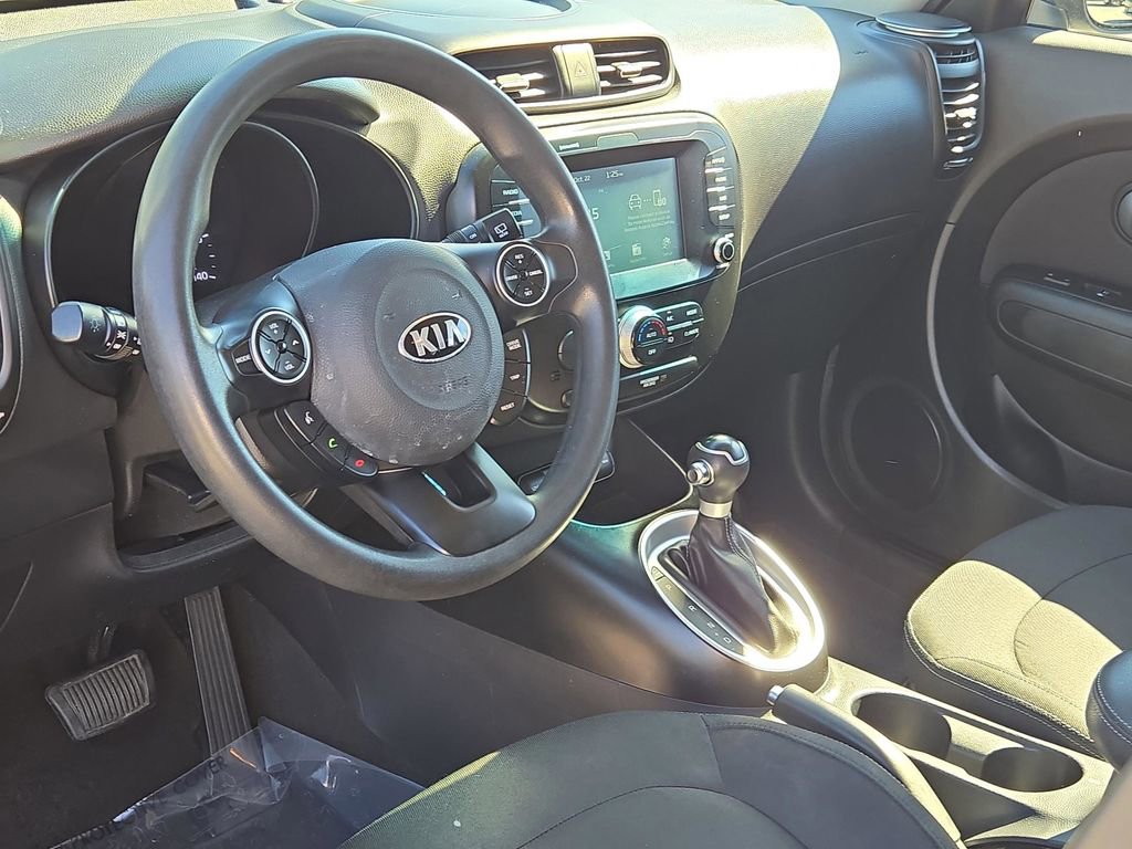 Used 2018 Kia Soul + image 18