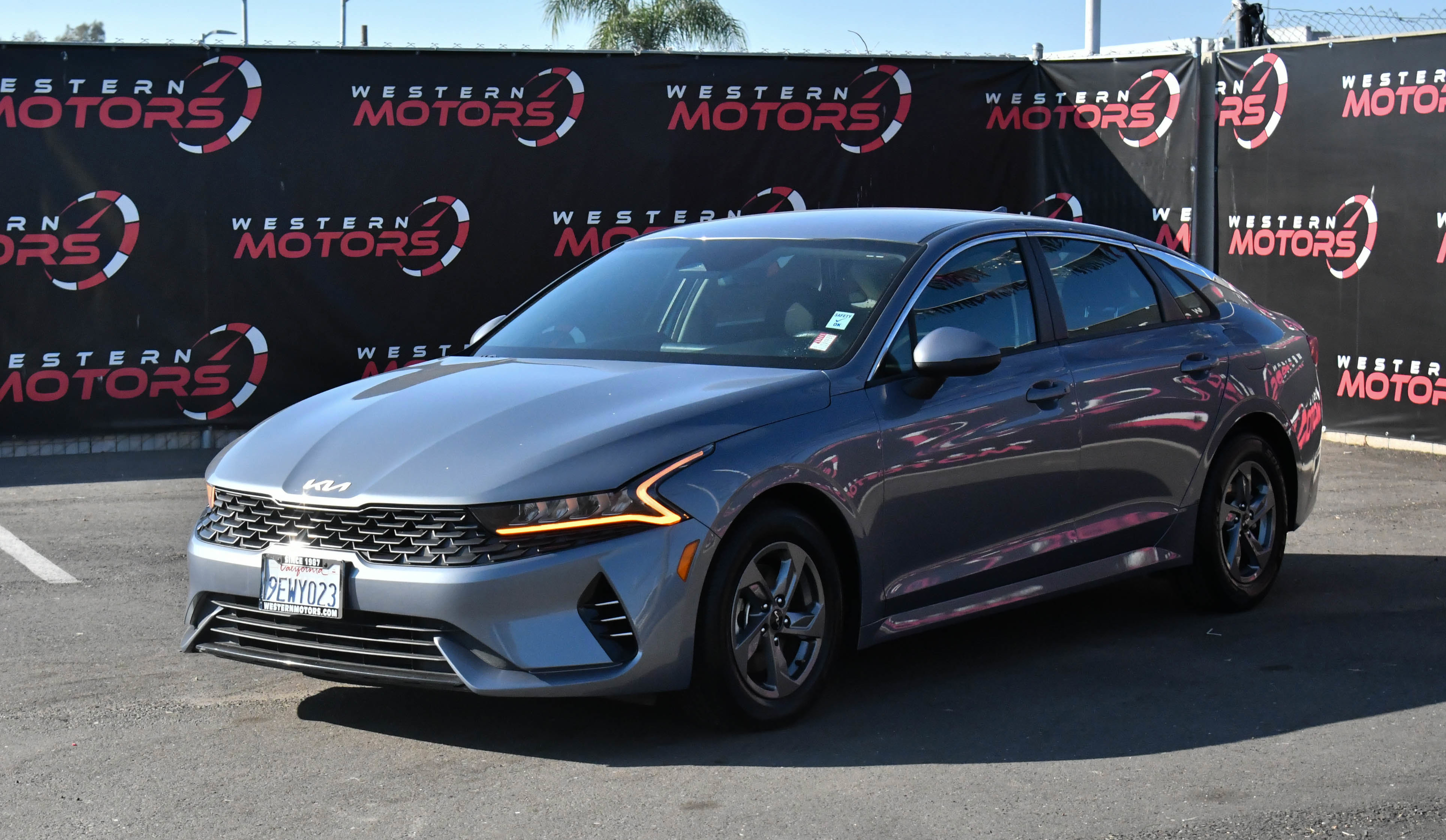 Used 2023 Kia K5 LXS image 3