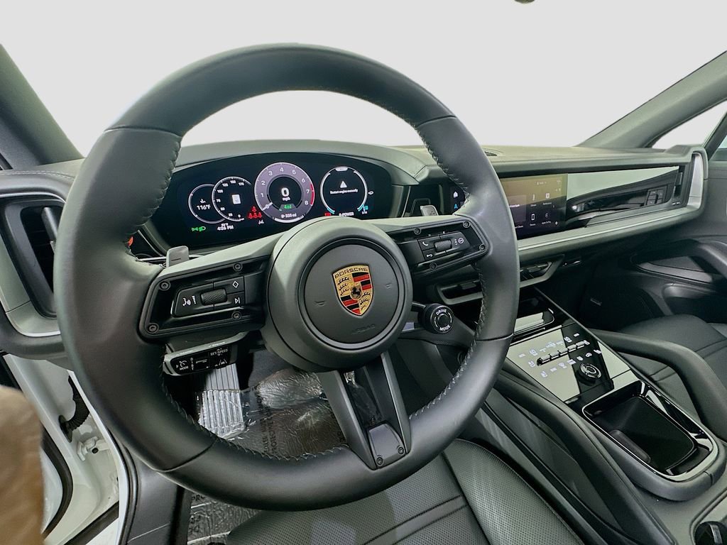 Certified 2024 Porsche Cayenne AWD/4WD image 37