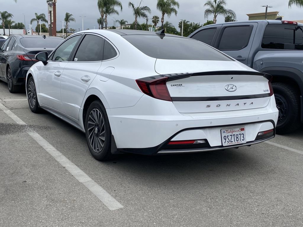 Used 2023 Hyundai Sonata Limited FWD image 2