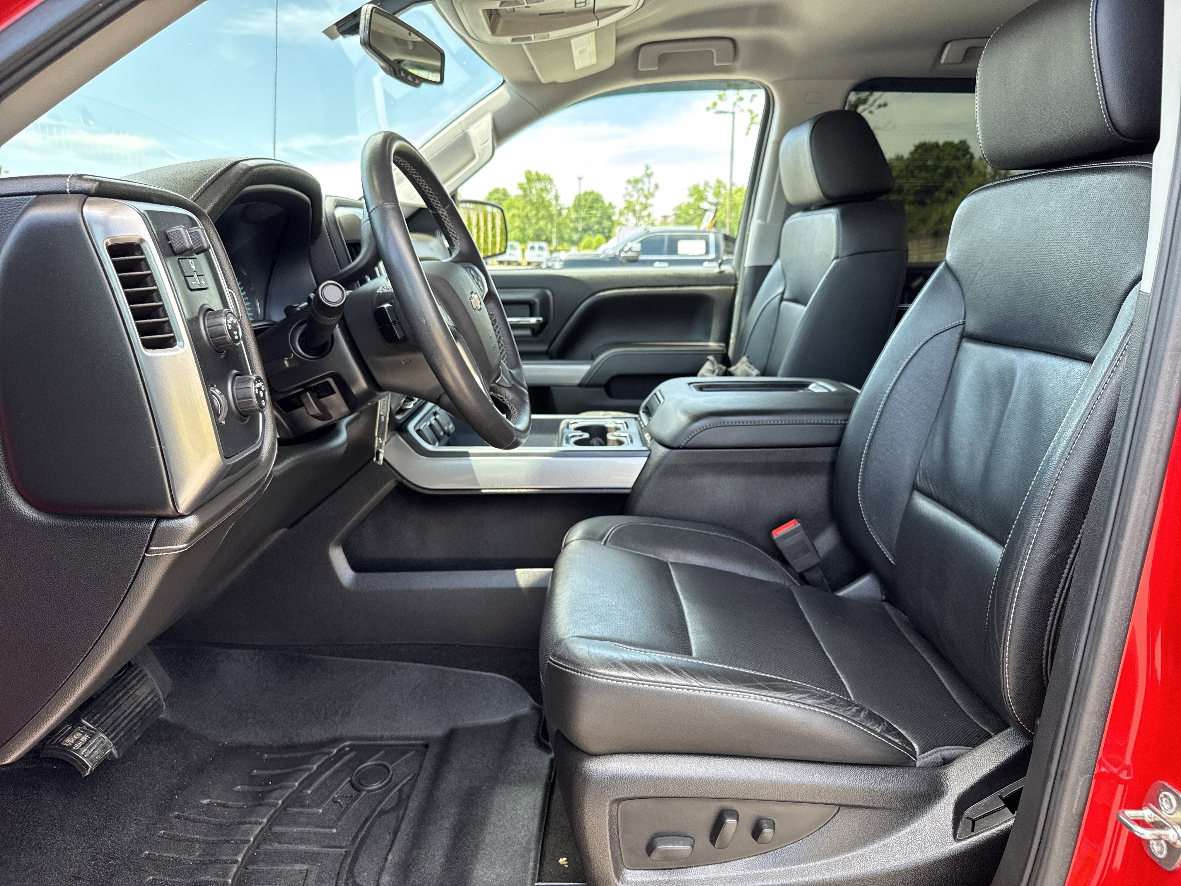 Used 2017 Chevrolet Silverado 1500 LTZ Z71 w/ LTZ Plus Package AWD/4WD image 16