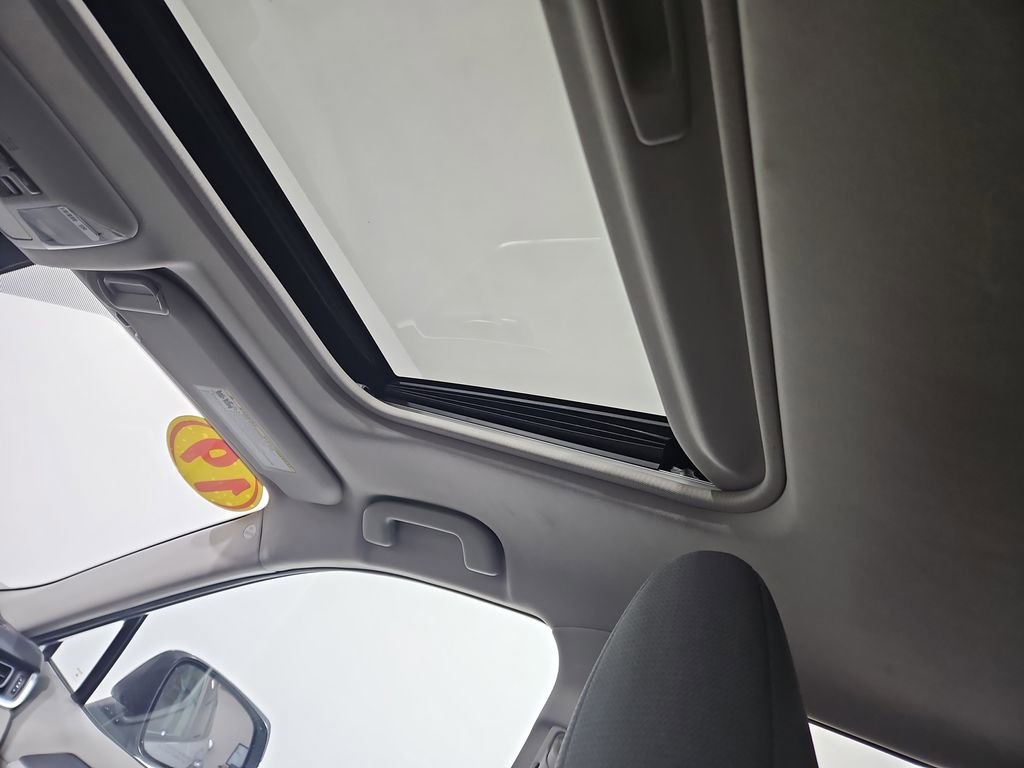 Used 2019 Toyota RAV4 XLE w/ Carpet Mat Package image 21