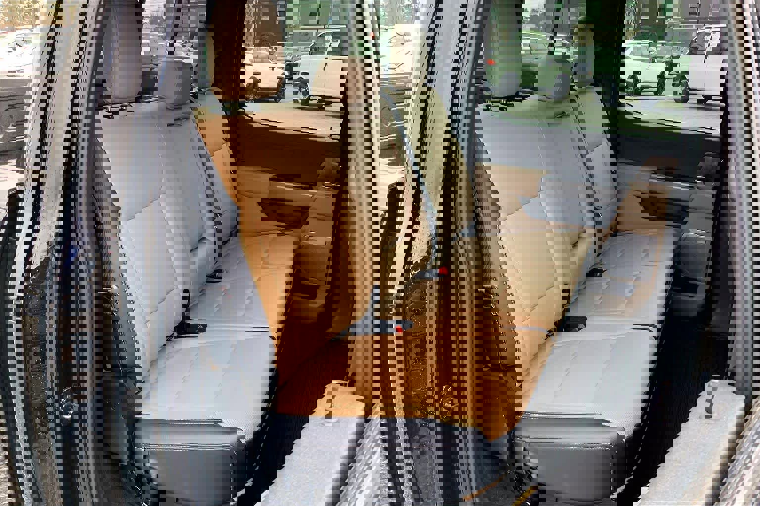 Used 2023 Ford F150 Lariat w/ Trailer Tow Package image 18