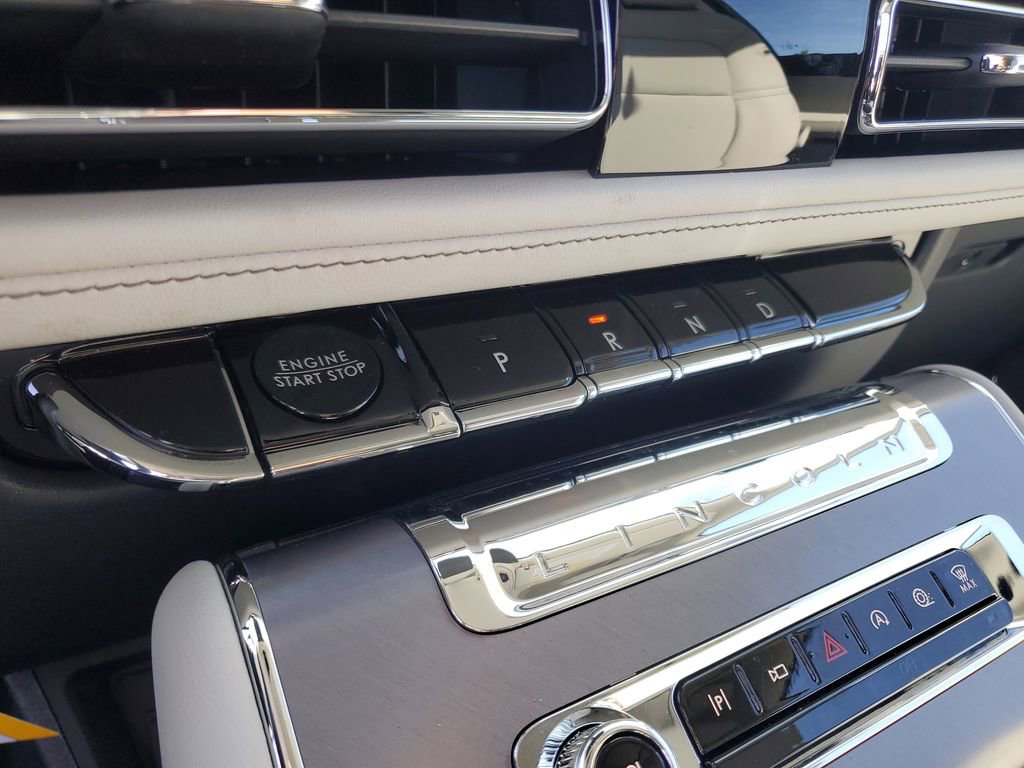 New 2026 Lincoln Aviator 2WD image 28