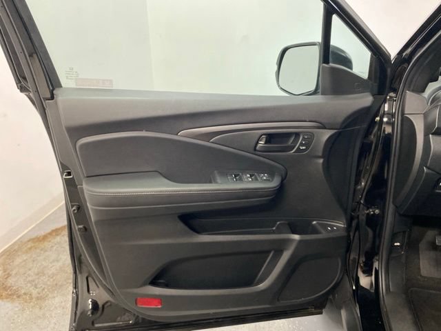 Used 2023 Honda Passport EX-L image 19
