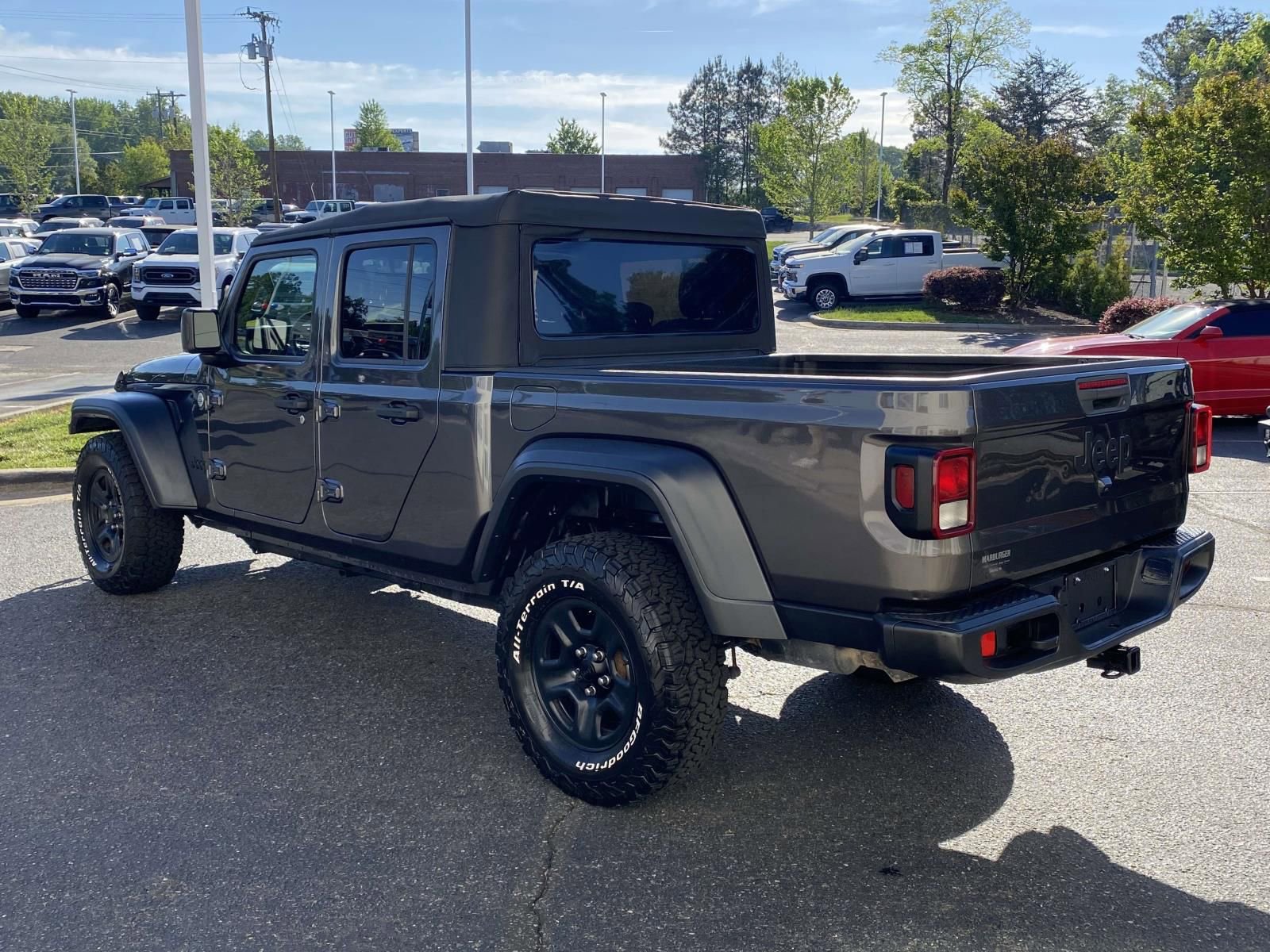Used 2021 Jeep Gladiator Sport image 5