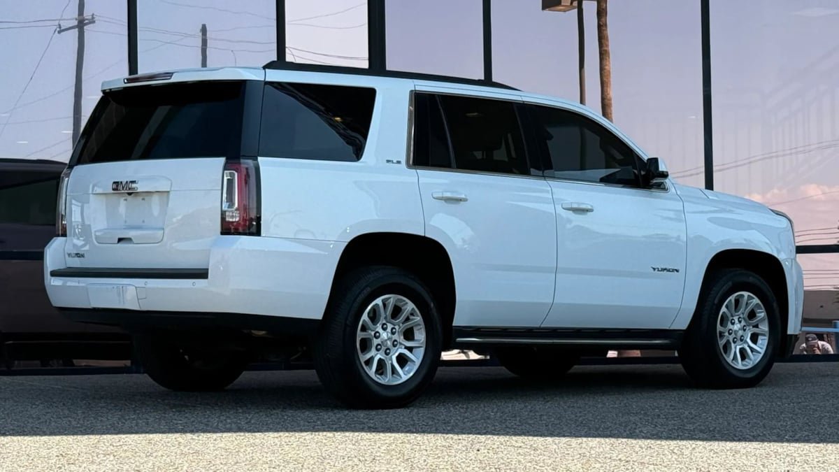 Used 2018 GMC Yukon SLE w/ Convenience Package RWD image 12