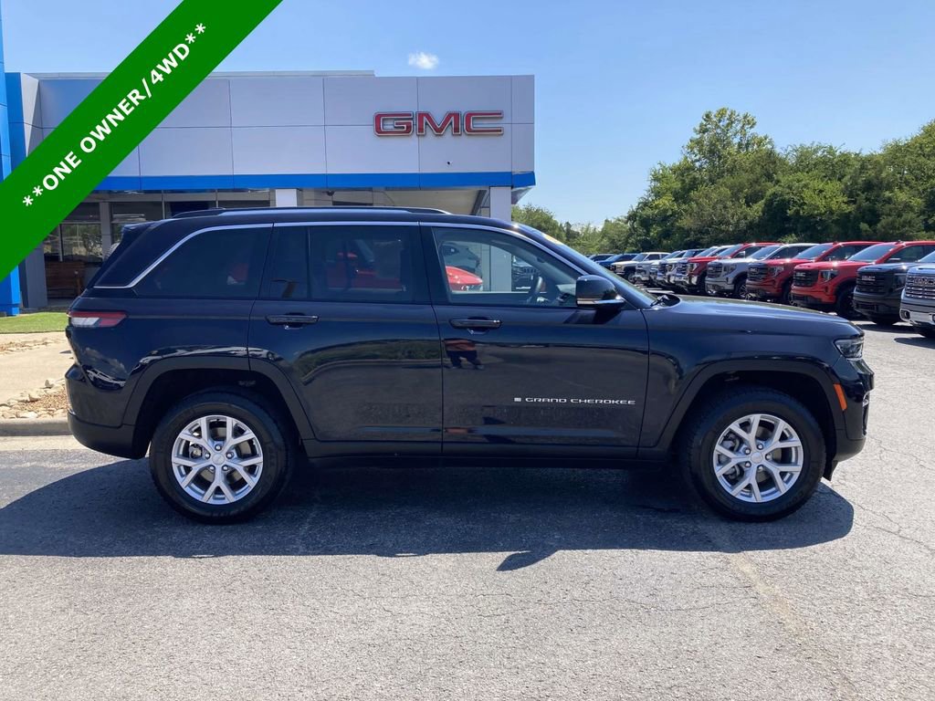 Used 2023 Jeep Grand Cherokee Limited image 2